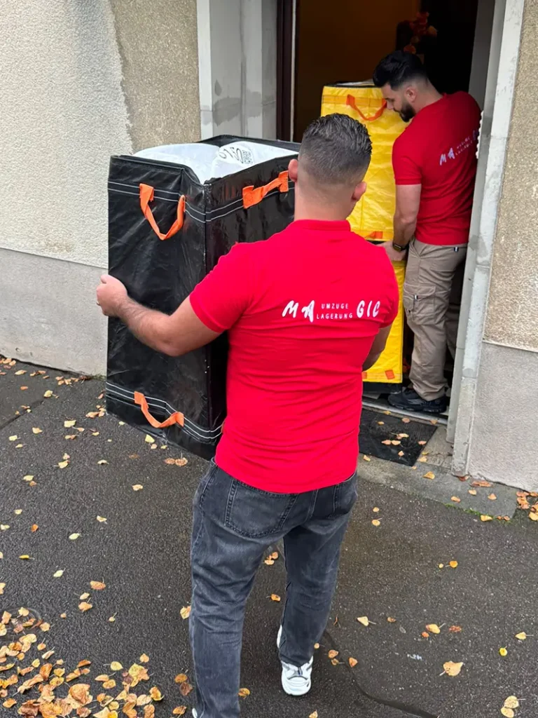 Transport von Umzugskartons in Trier